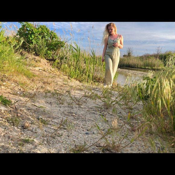 Meet your Posher, Brittney - Picture 3 of 8